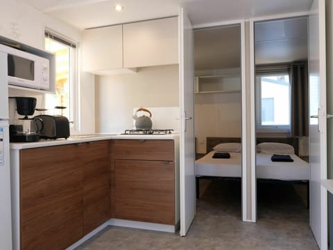 Property, Cabinetry, Furniture, Building, Interior Design, Wood, Shelving, House, Flooring, Floor