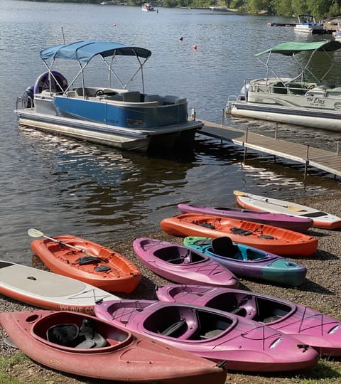 Kayaks and paddle boards included! Plus, get 10% off jet ski % boat rentals