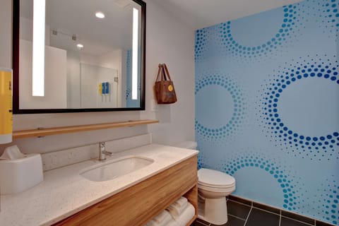 Room, 2 Queen Beds | Bathroom | Towels