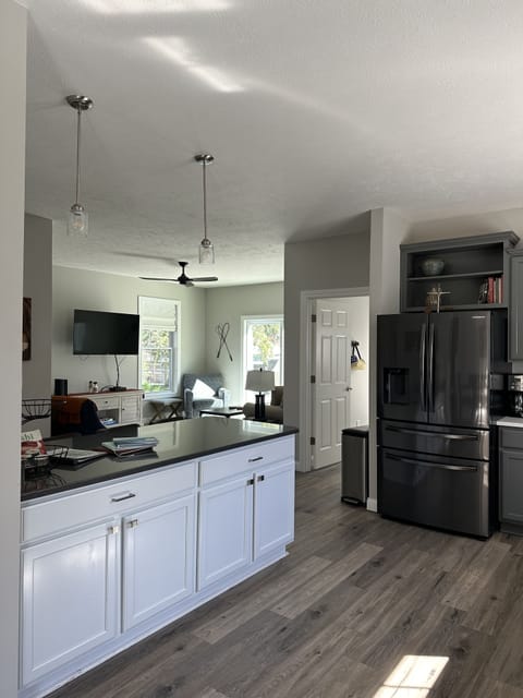 Kitchen island with seating for 4