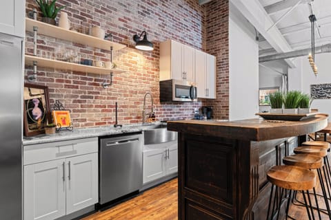 Full Kitchen equipped with all necessities