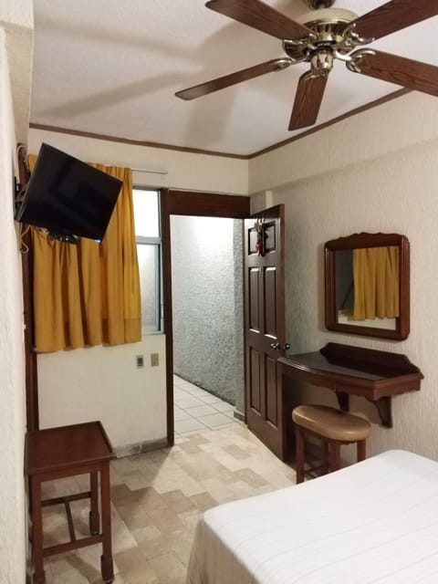 Standard Double Room | Desk, laptop workspace, iron/ironing board, free WiFi