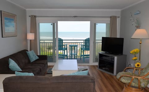 Great ocean views from Waterforde 204!
