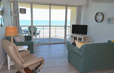 Ocean views from Water's Edge 211!