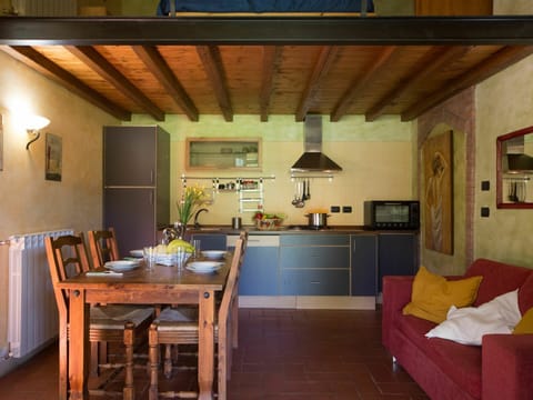 Room, Building, Property, Ceiling, Furniture, Interior Design, House, Beam, Dining Room, Kitchen