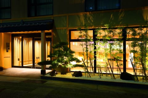 Front of property - evening/night