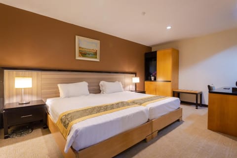 Egyptian cotton sheets, down comforters, minibar, in-room safe