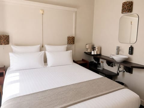 Le Standard Classique | WiFi (free), bed sheets