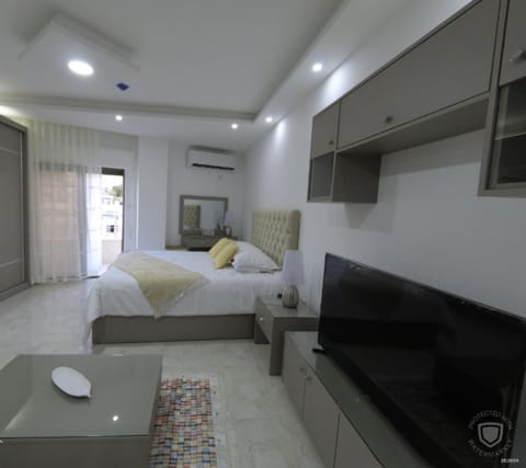 Apartment | 1 bedroom, iron/ironing board, WiFi (free), bed sheets