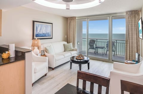 Bright Living Space with Relaxing Views 🌊
