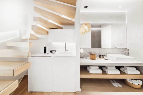 Egyptian cotton sheets, premium bedding, memory foam beds, in-room safe