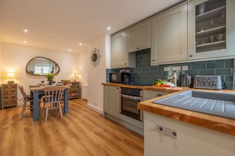 Ground floor: A smart kitchen/diner with Karndean flooring
