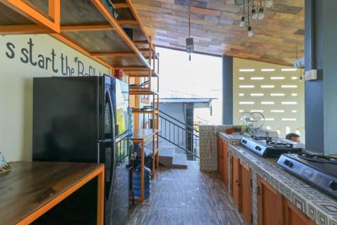 Bunkbeds | Shared kitchen