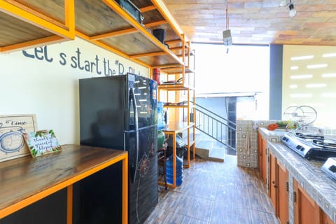 Bunkbeds | Shared kitchen