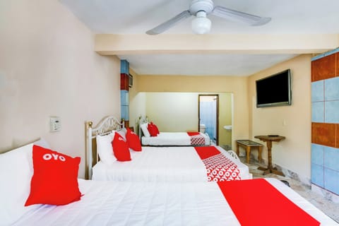 Family Triple Room, Multiple Beds | Egyptian cotton sheets, premium bedding, free cribs/infant beds