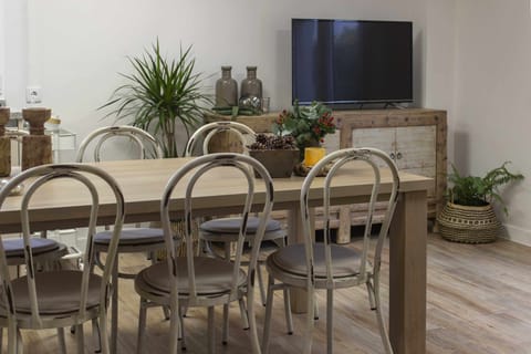 Living room,Dining area