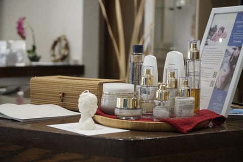 Couples treatment rooms, Turkish bath, body treatments, hydrotherapy