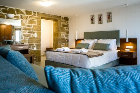 Family Duplex, 1 Bedroom | In-room safe, blackout drapes, soundproofing, iron/ironing board