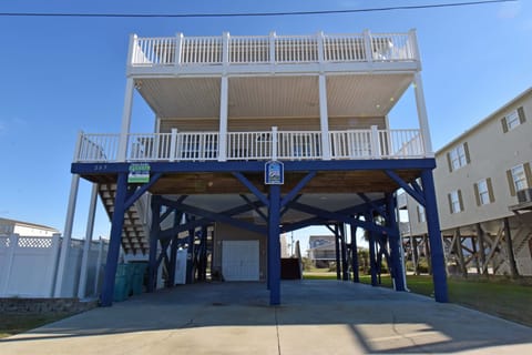 Welcome to Lefty's LegaSea Marsh