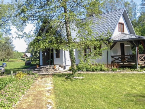 Cottage, Home, Lawn, Farmhouse, Garden, Yard, Estate, Backyard, Landscaping, Garden Buildings