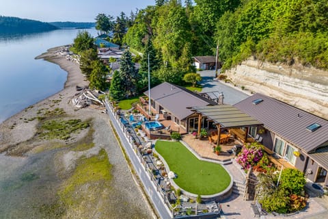Anacortes Vacation Rental | 4BR | 3.5BA | Step-Free Entry