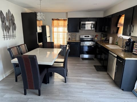 family time for lunch/dinner