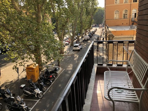 Shared Dormitory, 1 Twin Bed | In-room safe, individually decorated, individually furnished, desk