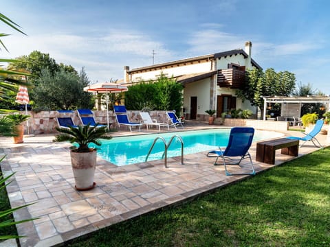 Sky, Water, Plant, Cloud, Building, Swimming Pool, Azure, Chair, Flowerpot, Outdoor Furniture