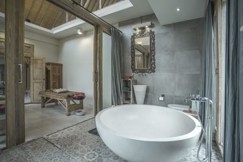 Aromatherapy, body scrubs, facials, manicures and pedicures