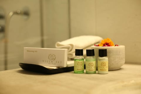 Shower, free toiletries, bathrobes, slippers