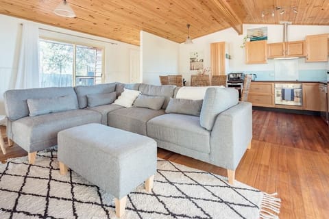 House, 1 Bedroom | Living room | LED TV