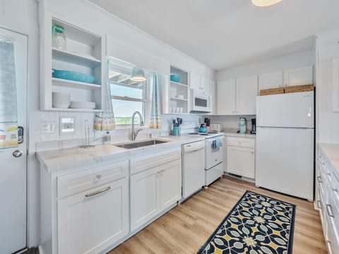 Kitchen - Dolphin Level