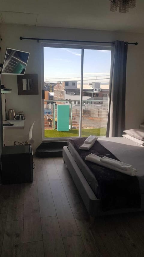 Double Room (Camera 7 pp) | Down comforters, in-room safe, laptop workspace, iron/ironing board