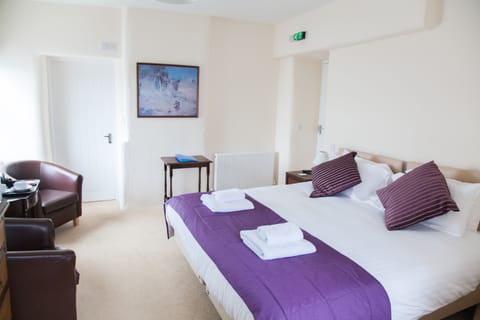 Desk, blackout drapes, iron/ironing board, free WiFi