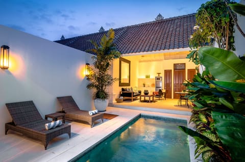 Front of property - evening/night