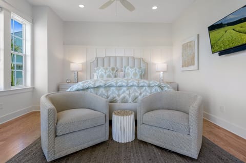 2nd Floor, Primary King Bedroom