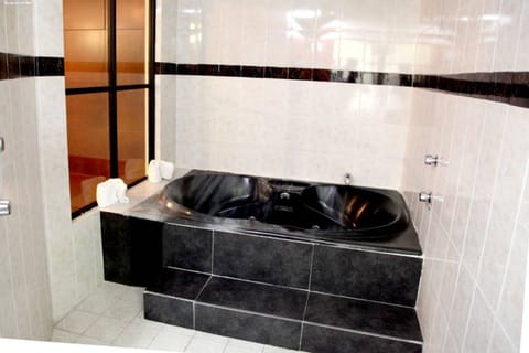 Standard Room, Bathtub | Deep soaking bathtub