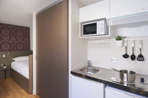 Studio familial | Private kitchenette