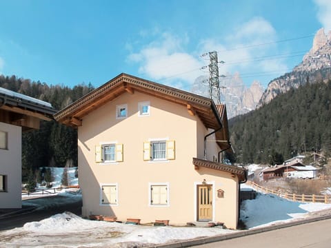 Property, House, Building, Mountain, Real Estate, Winter, Architecture, Home, Snow, Hill Station