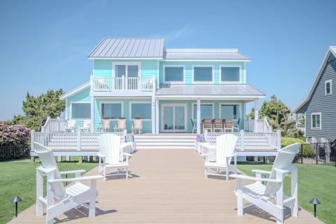 Exterior - Oceanfront / Oceanfront Deck