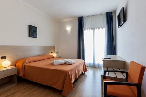 Minibar, in-room safe, desk, blackout drapes