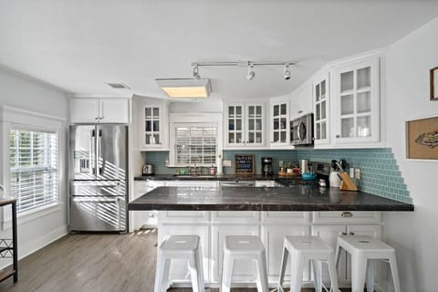 A kitchen perfect for preparing meals for the family!