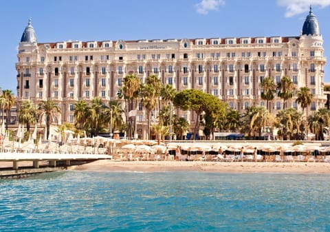 Our condo behind Carlton Hotel offers prime access to Cannes' gems.
