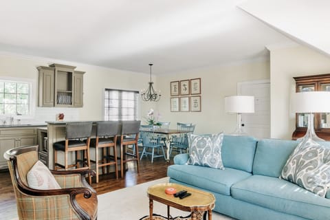 Sofa bed has a brand new and comfy queen size mattress. My guests love it!