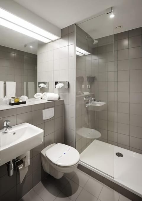 In-room safe, desk, blackout drapes, soundproofing