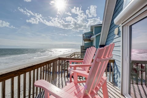 Upstairs bedroom, balcony view