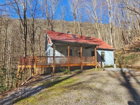 cabin exterior_winter