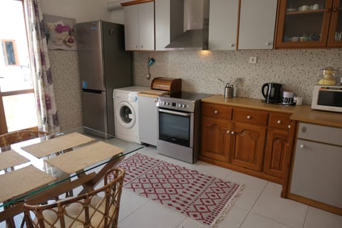Apartment, 2 Bedrooms, Smoking, Balcony | Private kitchen | Fridge, microwave, dishwasher, coffee/tea maker