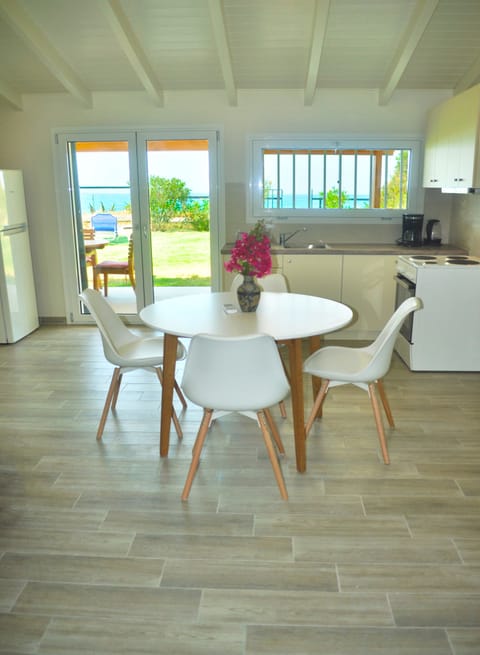 House, 1 Bedroom, Smoking, Patio | Dining