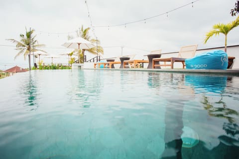 Outdoor pool, open 9:00 AM to 7:00 PM, sun loungers